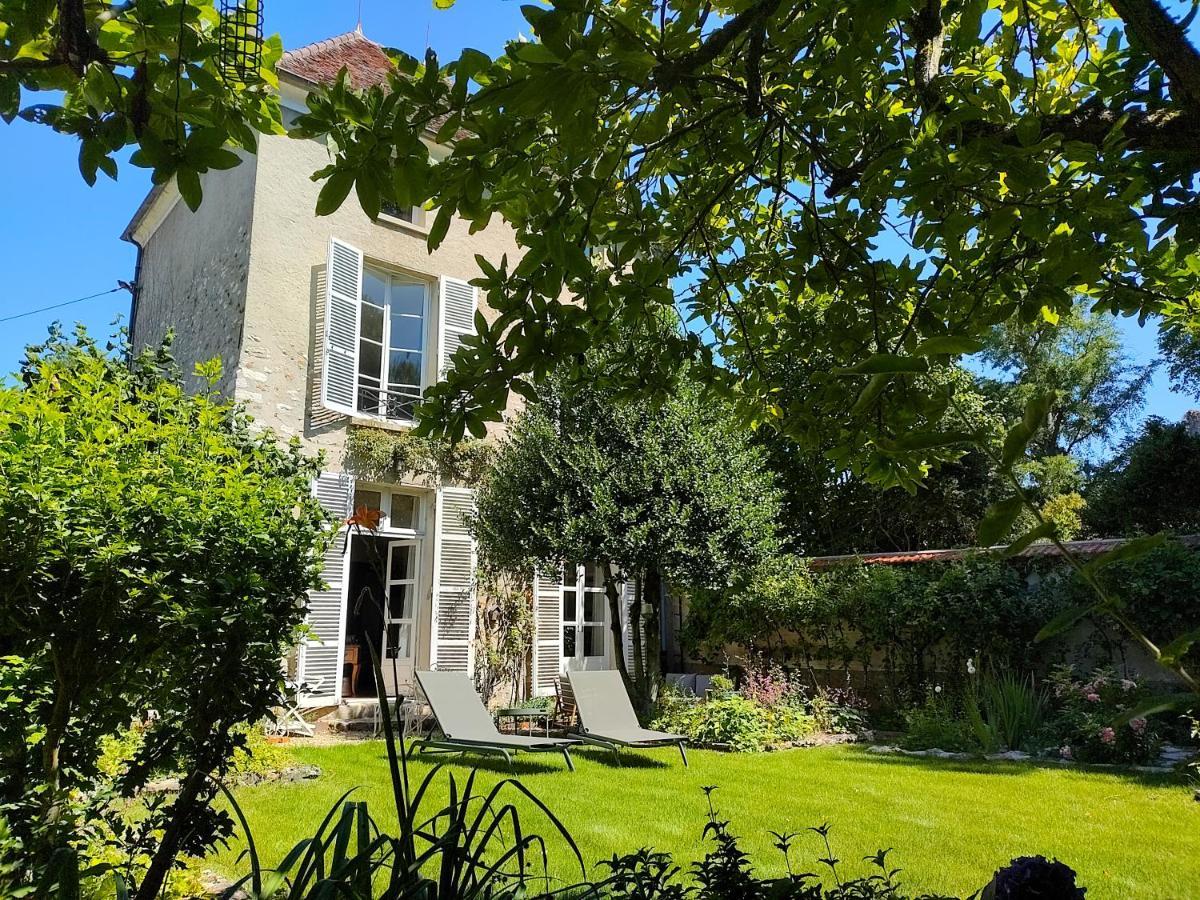 Bed and Breakfast Le Grand Barrois Crecy-la-Chapelle Exterior foto