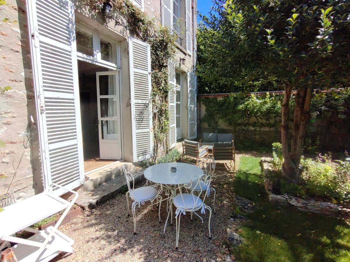 Bed and Breakfast Le Grand Barrois Crecy-la-Chapelle Exterior foto