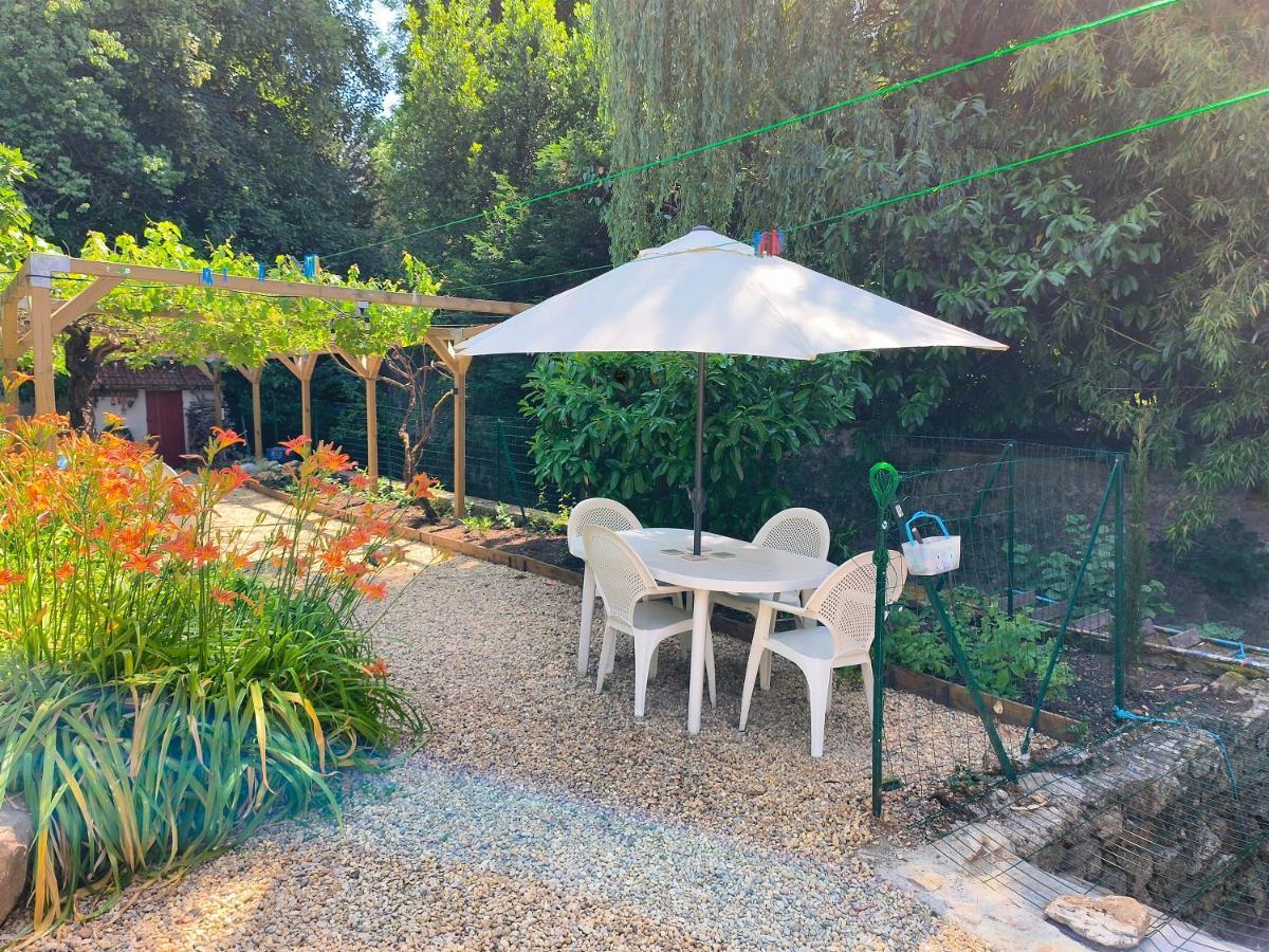 Bed and Breakfast Le Grand Barrois Crecy-la-Chapelle Exterior foto