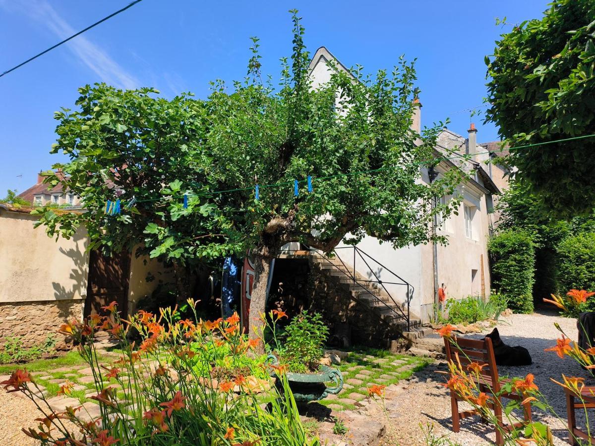 Bed and Breakfast Le Grand Barrois Crecy-la-Chapelle Exterior foto